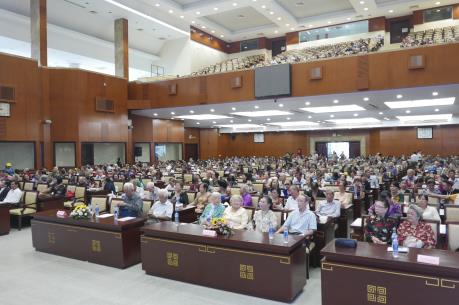 Vinamilk đồng hành chăm sóc sức khỏe cho 1.000 người cao tuổi