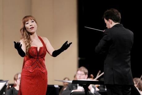 Phá bỏ giới hạn của opera cổ điển, danh ca Sumi Jo đã có đêm diễn thăng hoa tại Hà Nội
