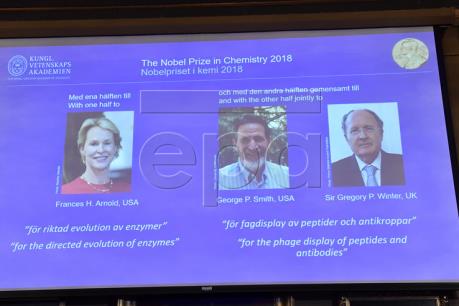 Chủ nhân giải Nobel Hóa học 2018 đã được công bố