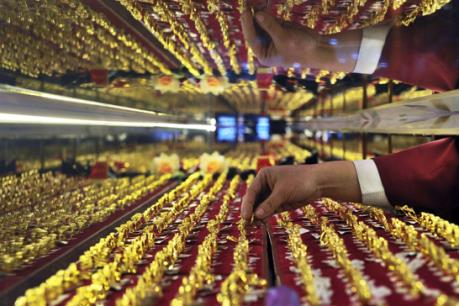 Giá vàng hôm nay 4/10 giảm nhẹ