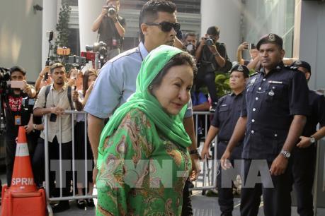 Vợ cựu Thủ tướng N.Razak bị cáo buộc tội rửa tiền