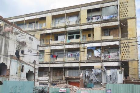 Gặp khó trong việc di dời giải tỏa các khu tập thể xuống cấp