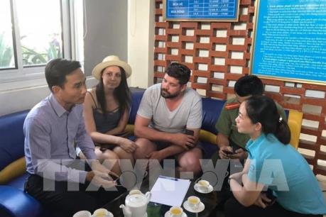 Quảng Ninh hỗ trợ hai du khách bị lừa vì mua tour trên mạng