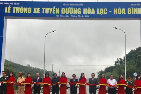 Chính thức thông xe hai dự án giao thông kết nối với Hà Nội