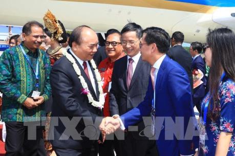 Thủ tướng Nguyễn Xuân Phúc đến Bali, Indonesia, bắt đầu cuộc gặp các nhà lãnh đạo ASEAN