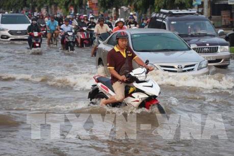 Chống ngập ở Tp. Hồ Chí Minh - Bài 1: Đến hẹn lại … ngập