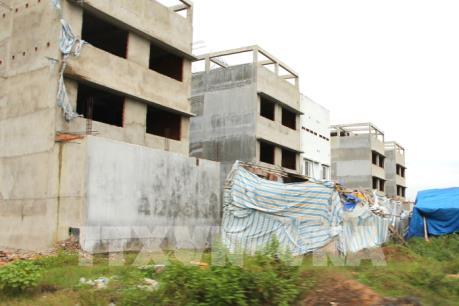 Ngổn ngang xây dựng trái phép, lấn chiếm đất công