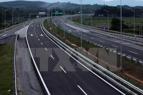 Lãnh đạo VEC bị phê bình về khắc phục sự cố hỏng đường cao tốc Đà Nẵng -  Quảng Ngãi