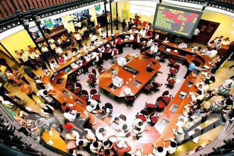 Chứng khoán ngày 24/1: Giằng co quanh mốc tham chiếu