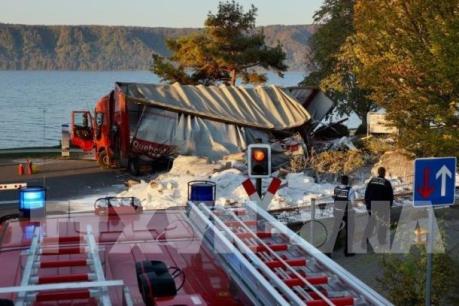 Tàu hỏa đâm xe tải gây tai nạn nghiêm trọng ở Đức