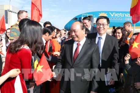 Thủ tướng Nguyễn Xuân Phúc bắt đầu chuyến tham dự ASEM 12