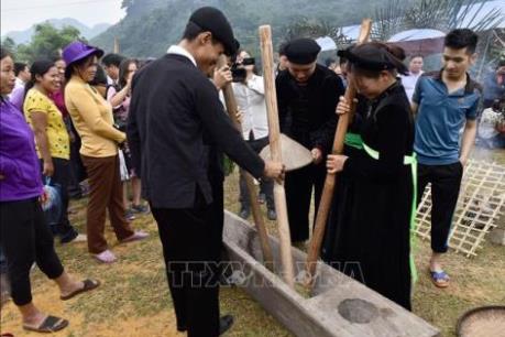 Đặc sắc lễ hội giã cốm của người Tày Tuyên Quang