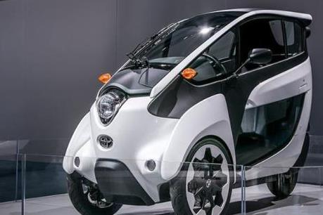 Toyota hé lộ mẫu xe ý tưởng i-ROAD tại triển lãm ô tô Việt Nam 2018