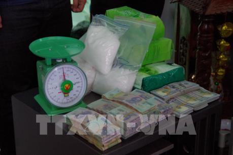 Phát hiện trên 12 kg ma túy đá trên đường vận chuyển từ Campuchia về Việt Nam