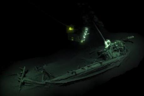Tìm thấy xác tàu đắm cổ nhất thế giới ở Biển Đen