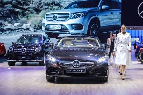 Gian hàng của Mercedes-Benz - tâm điểm của triển lãm ô tô Việt Nam 2018