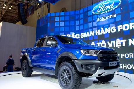 Giao dịch "đìu hiu" trong ngày đầu áp dụng lệ phí trước bạ mới với xe bán tải