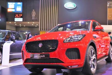 SUV cỡ nhỏ Jaguar E-PACE về Việt Nam có giá gần 3 tỷ đồng
