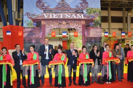 Tưng bừng không gian Việt Nam tại Hội chợ quốc tế Grenoble 2018 ở Pháp