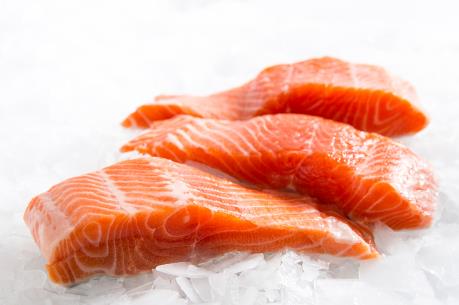 Giảm các triệu chứng hen suyễn ở trẻ em nhờ ăn cá béo