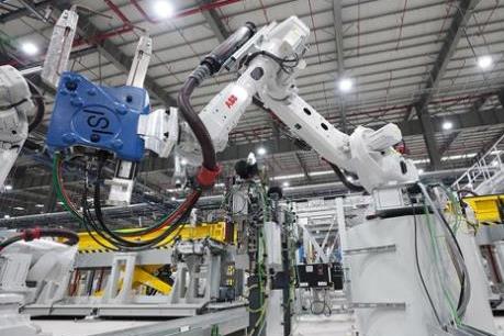 Khám phá "Thế giới Robot" tại nhà máy ô tô VinFast