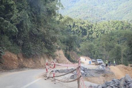 Khắc phục sụt trượt tại dự án Quốc lộ 217 qua Thanh Hóa vì sao bị chậm?