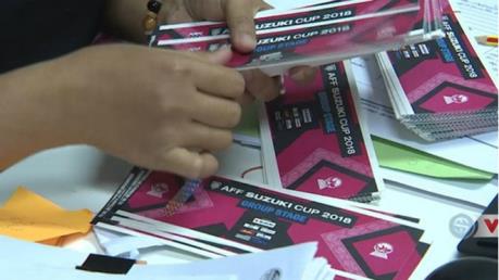 Vé xem trận Việt Nam - Malaysia lên 3 triệu đồng/cặp