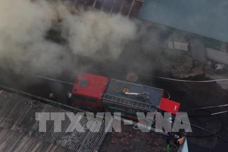 Đã khống chế được đám cháy tại Công ty Cổ phần Du lịch Thương mại và Đầu tư