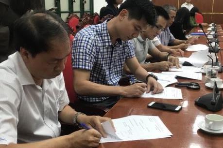 Mở thầu tài chính sữa học đường ở Hà Nội: Hai "ông lớn" chào giá ngàn tỉ đồng