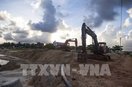 Cửa biển Tam Quan bị bồi lấp nghiêm trọng, lượng tàu về giảm 50%