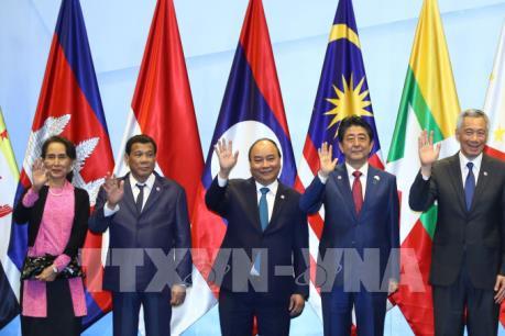 Thủ tướng Nguyễn Xuân Phúc dự các Hội nghị Cấp cao ASEAN và đối tác