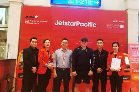 Bộ trưởng gửi thư khen tiếp viên Jetstar vì  trả lại 230 triệu đồng hành khách bỏ quên