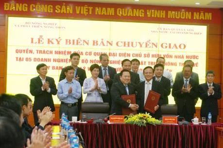 Bộ NN&PTNT bàn giao 5 doanh nghiệp về Uỷ ban quản lý vốn nhà nước tại doanh nghiệp
