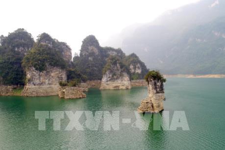 Có một Hạ Long giữa đại ngàn Tây Bắc