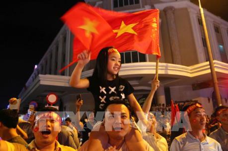 Hà Nội đã có một đêm không ngủ, mừng chiến thắng đội nhà