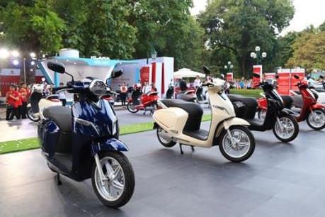 Chỉ sau một ngày, đã có hơn 2.000 đơn hàng mua xe VinFast