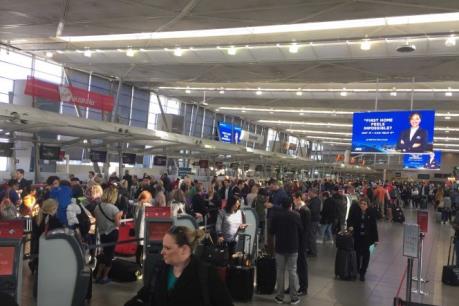 Sân bay Sydney “tê liệt” do thời tiết bất thường