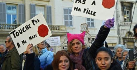 Tuần hành phản đối nạn bạo hành phụ nữ