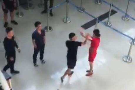 Cấm bay 12 tháng với 3 đối tượng hành hung nhân viên hàng không