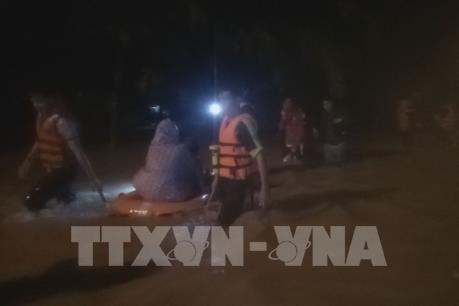 Bão số 9: Bình Dương hỗ trợ dân di dời tài sản ra khỏi vùng ngập