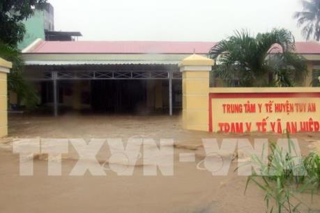 Phú Yên: Nhiều địa phương bị cô lập sau mưa lớn