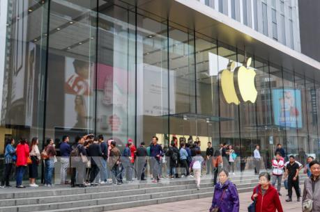 Apple “đánh rơi vương miện” lần đầu tiên trong nhiều năm qua