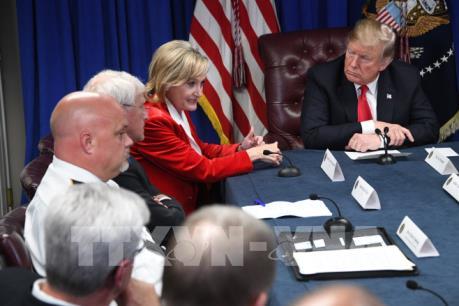 Tổng thống Donald Trump: Hơi cay "chỉ làm chảy nước mắt và rất an toàn"