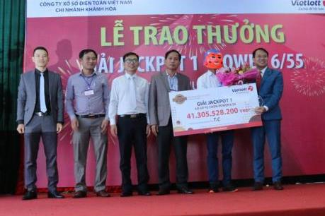 Vietlott trao giải Jackpot 1 trị giá 41,3 tỷ đồng cho khách hàng tại Đăk Lăk