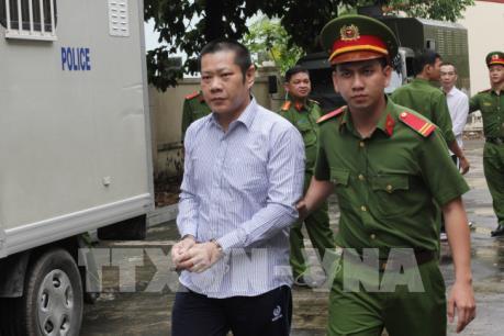 Làm giả thẻ ATM, "rút ruột" hơn 1,7 tỉ đồng của các chủ tài khoản