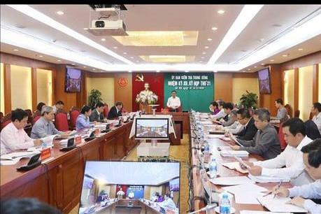 Thủ tướng Chính phủ quyết định thi hành kỷ luật hai cán bộ