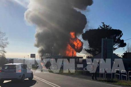 Nổ trạm xăng ở Italy làm nhiều người thương vong