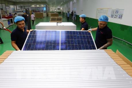 Phát triển điện mặt trời còn gặp khó