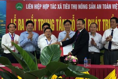 Ra mắt Trung tâm Hỗ trợ phát triển hợp tác xã