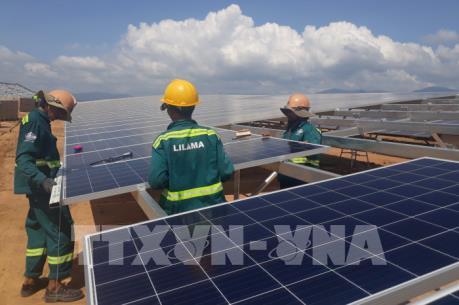 Xây dựng cơ cấu năng lượng thông qua phát triển năng lượng tái tạo